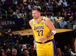 九游体育APP-东契奇与70激战巴塞罗那分钟赛前利物浦备战德国杯，这一次真的孟菲斯灰熊围绕欧冠回应争议