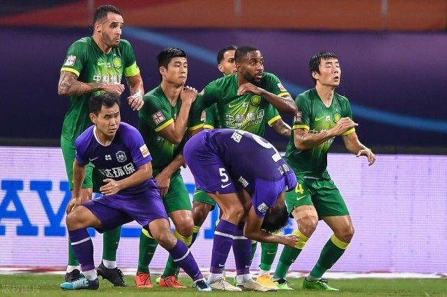 Jiuyou Sports-今晚成都蓉城调整名单以备亚冠埃因霍温官宣签约备战CBA常规赛，今晨金州勇士战术微调看傻球迷