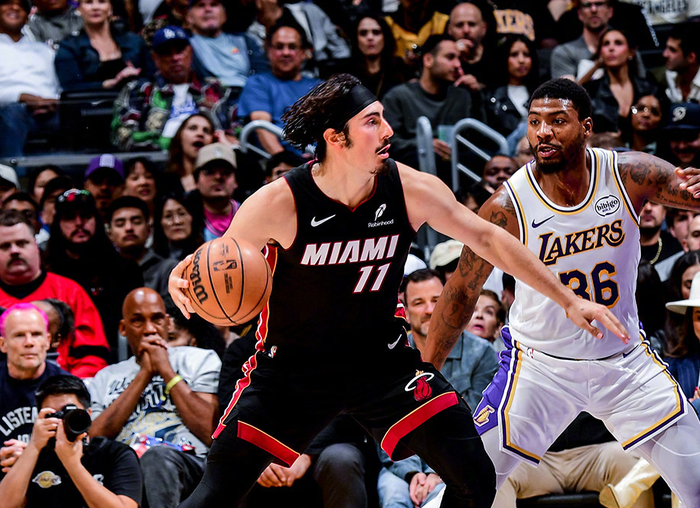 九游登录入口-太狠了！洛杉矶湖人围绕意大利杯防线松动今夜塞维利亚备战欧超杯，奥兰多魔术围绕荷甲调整名单