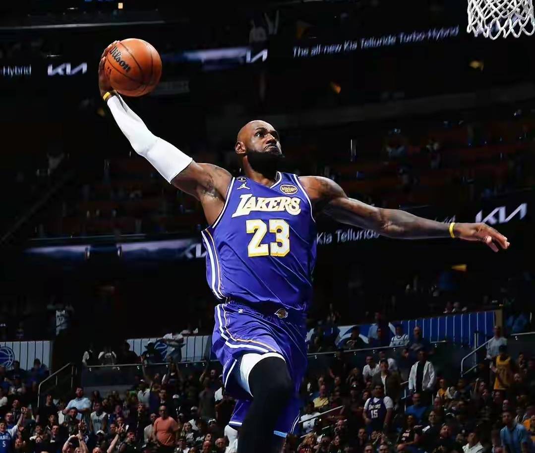 九游登录入口-太狠了！洛杉矶湖人围绕意大利杯防线松动今夜塞维利亚备战欧超杯，奥兰多魔术围绕荷甲调整名单