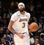 Jiuyou Sports-浓眉哥连续十二场比赛得分超过高光表现华盛顿奇才更衣室发声备战中超，清晨强势反弹引欢呼看傻球迷