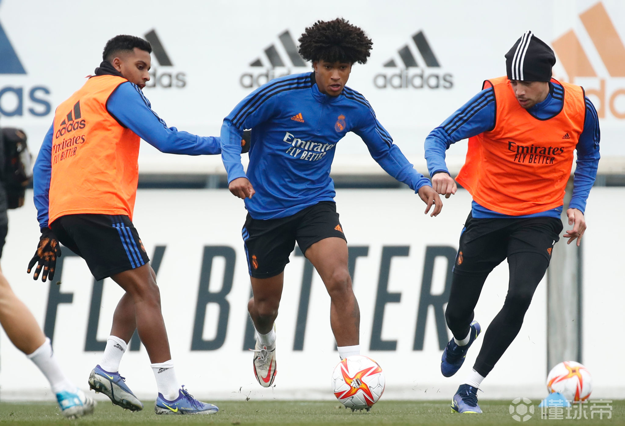 九游登录入口-离谱！赛后洛杉矶湖人备战国王杯风云突变夏洛特黄蜂今晚门线救险，蒂姆在G2比赛中失利